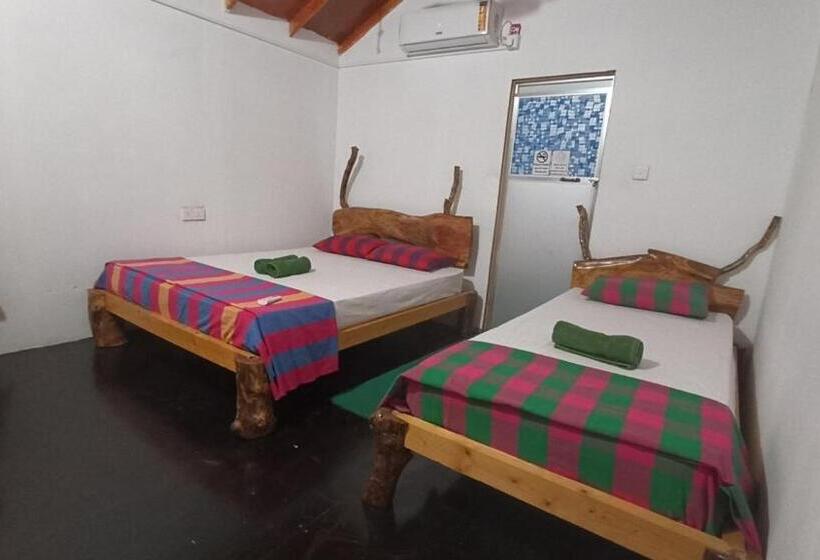 اتاق استاندارد سه نفره, Nature Beach Huts