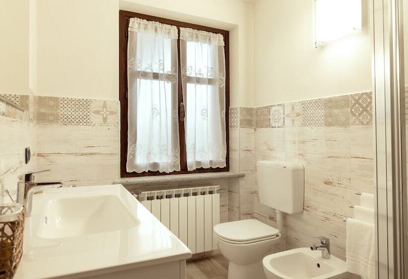 Номер Стандарт, L Piasi