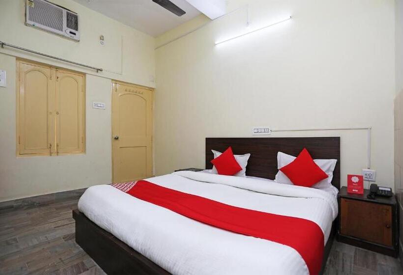 三人经典房间, O Shree Ram Residency