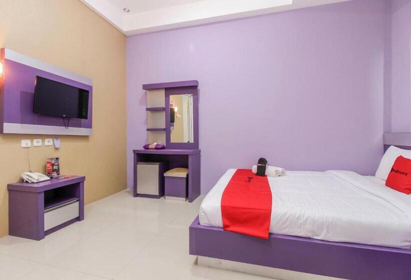 Номер Стандарт, Reddoorz Plus Near Stasiun Bekasi