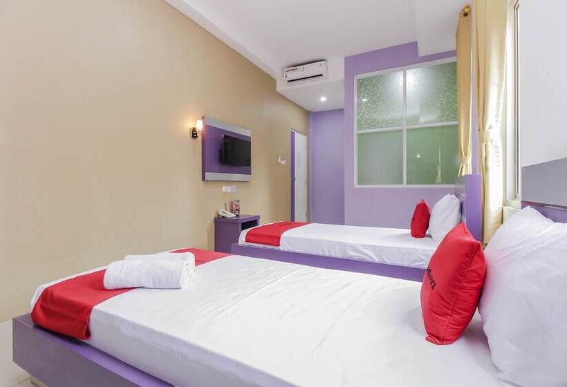 Номер Deluxe, Reddoorz Plus Near Stasiun Bekasi