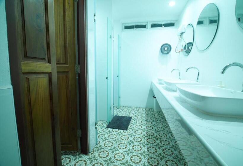 패밀리 룸, Wee Hostel