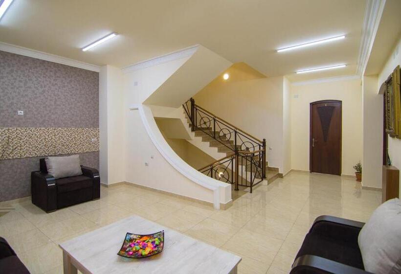 اتاق استاندارد چهار تخته, Tatev Hotel And Tours