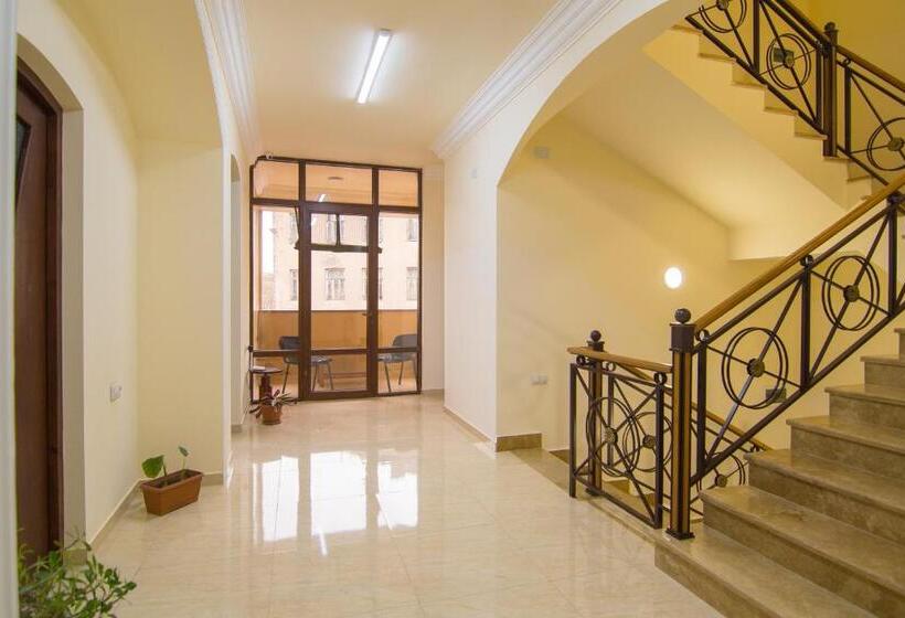 اتاق لوکس چهار تخته, Tatev Hotel And Tours