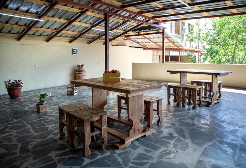 اتاق استاندارد سه نفره, Tatev Hotel And Tours