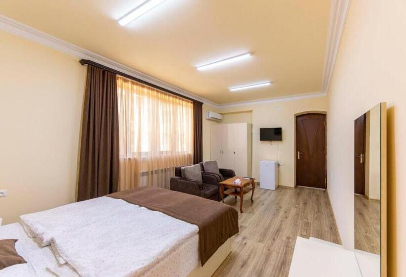 اتاق لوکس, Tatev Hotel And Tours