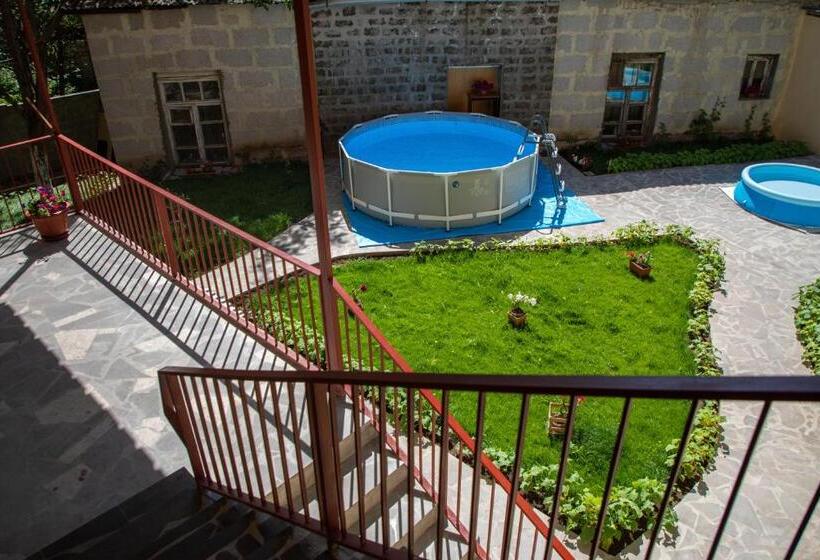 سوئیت با تخت بزرگ, Tatev Hotel And Tours