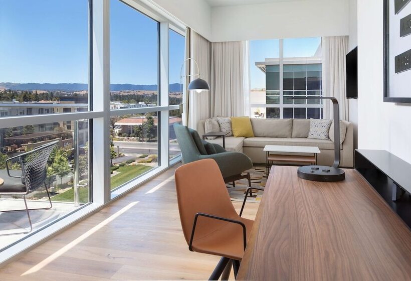 جناح, Hyatt Centric Mountain View