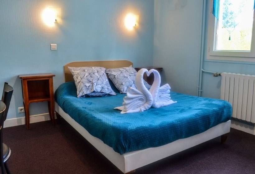Номер Стандарт, Hôtel Le Pommeil
