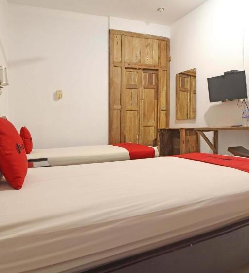 Номер Deluxe, Reddoorz Near Pojok Beteng Prawirotaman
