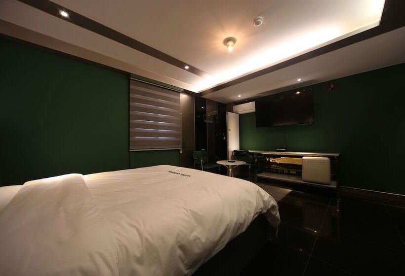 Номер Deluxe, Yeogiuhtte Daegu Station