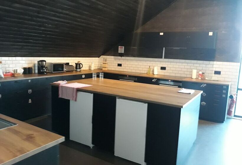 اتاق استاندارد با سرویس بهداشتی مشترک, The Barn