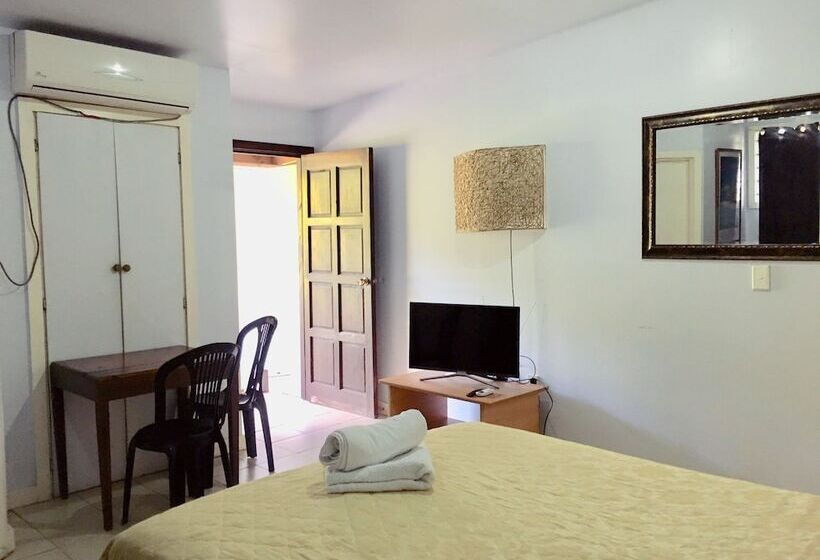 اتاق لوکس سه تخته, Apia Inn