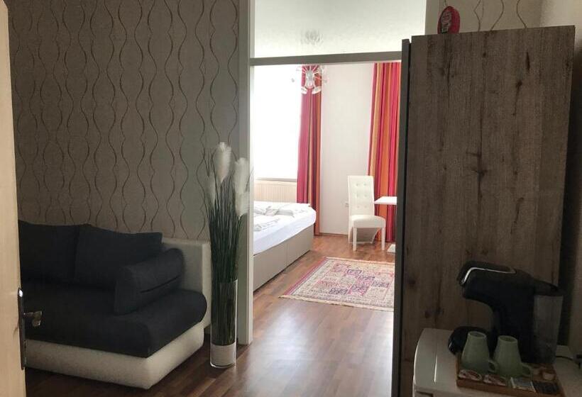 Семейный Номер, Restaurant Zum Donaueck Mauthausen