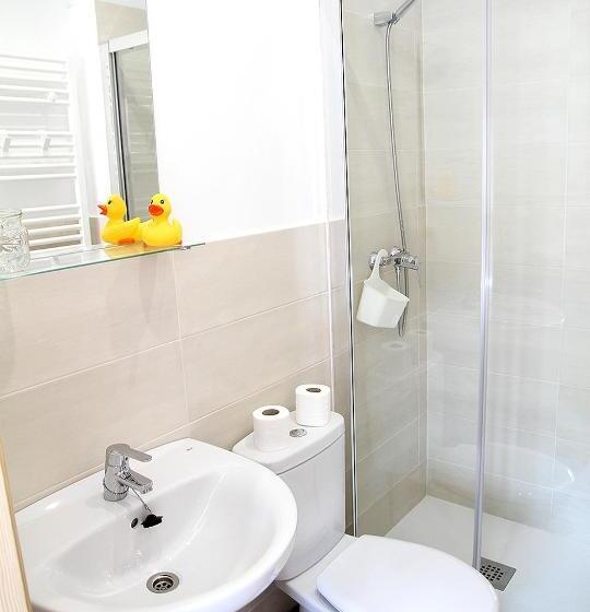 Четырехместный Номер Стандарт, Hostal Fonda Prat