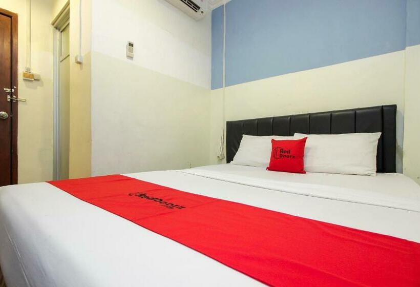 Номер Стандарт, Reddoorz Near Bethesda Manado