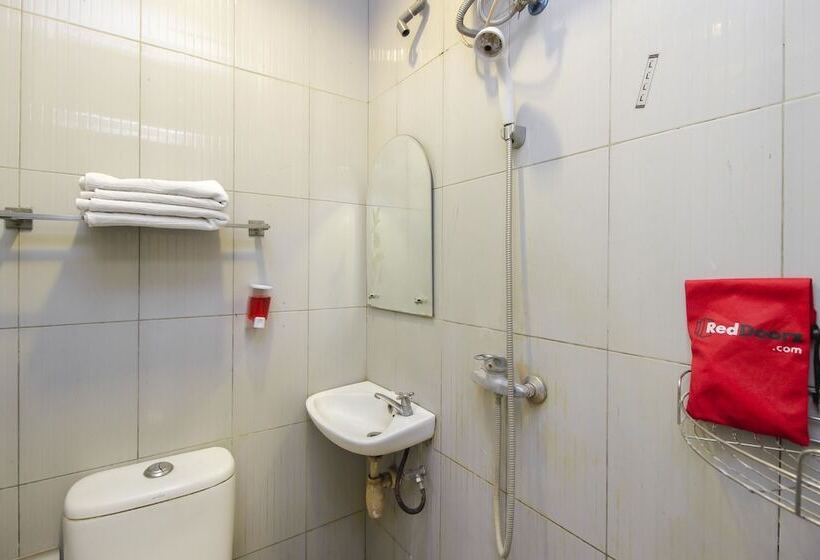 Номер Стандарт, Reddoorz Near Bethesda Manado