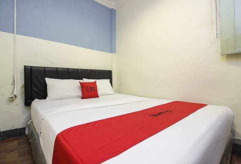 Номер Стандарт, Reddoorz Near Bethesda Manado