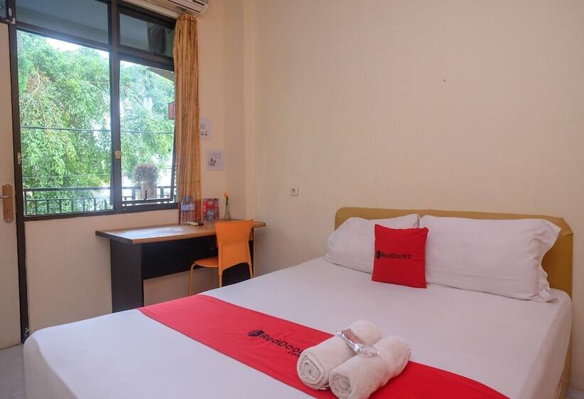 Номер Стандарт, Reddoorz @ Jalan Pramuka Manado