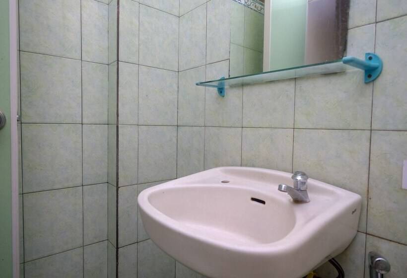 Номер Стандарт, Reddoorz @ Jalan Pramuka Manado
