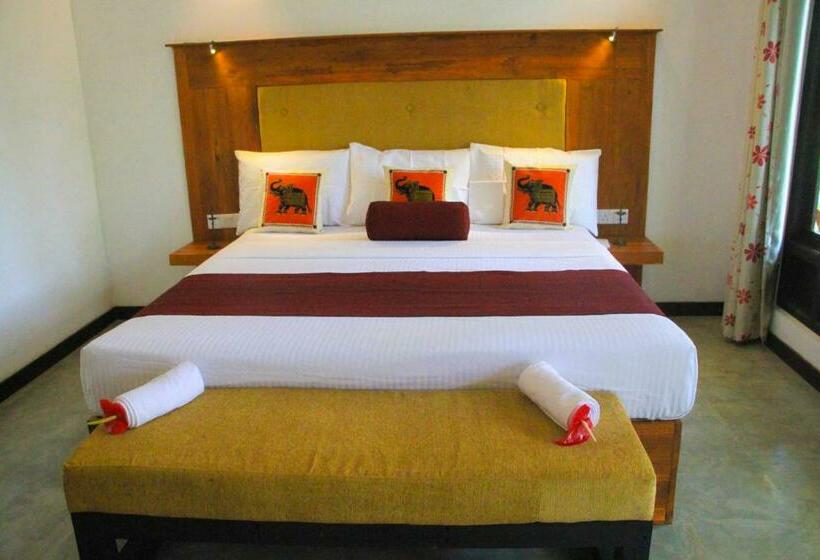 Deluxe Triple Room with Views, Palmyra Nature Resort Sigiriya