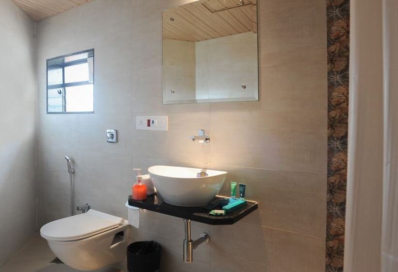Номер Deluxe, Treebo Balaji Residency
