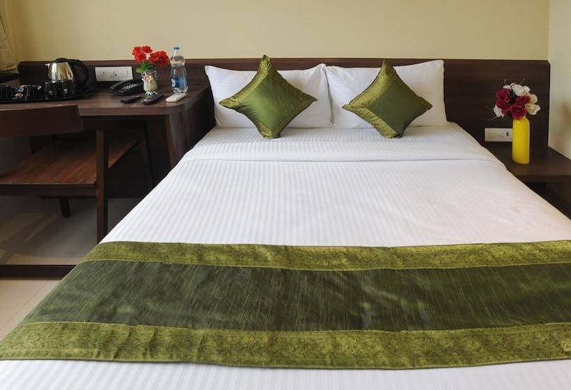 Номер Deluxe, Treebo Balaji Residency