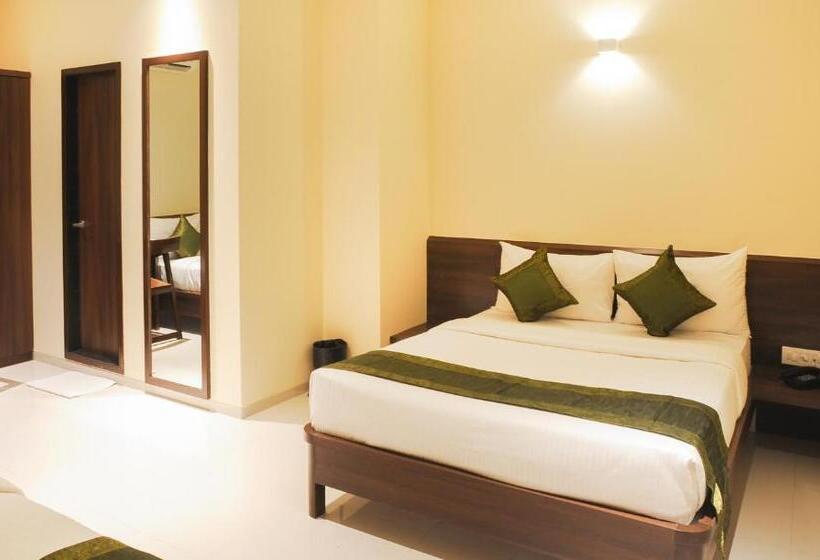 Номер Deluxe, Treebo Balaji Residency