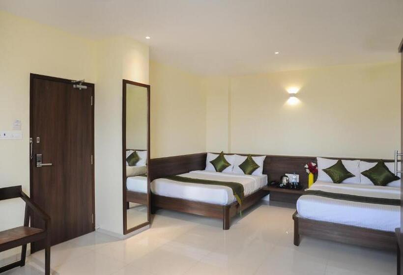 Номер Deluxe, Treebo Balaji Residency
