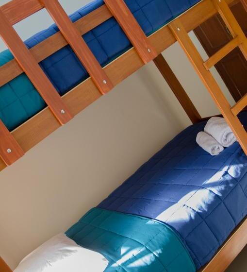 اتاق خانوادگی, Jazmines Lodging