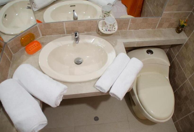 اتاق خانوادگی, Jazmines Lodging