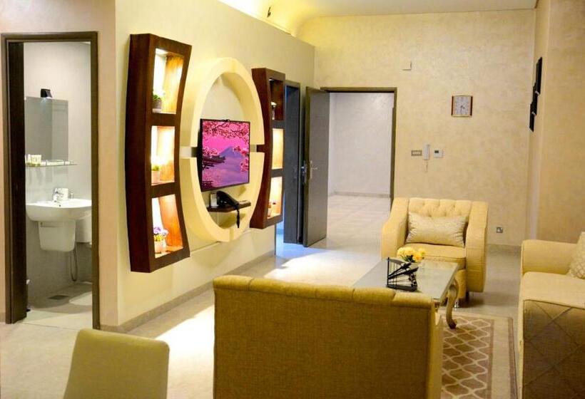 Apartamento 2 Dormitórios, ذا فيفتى ايت السالمية
