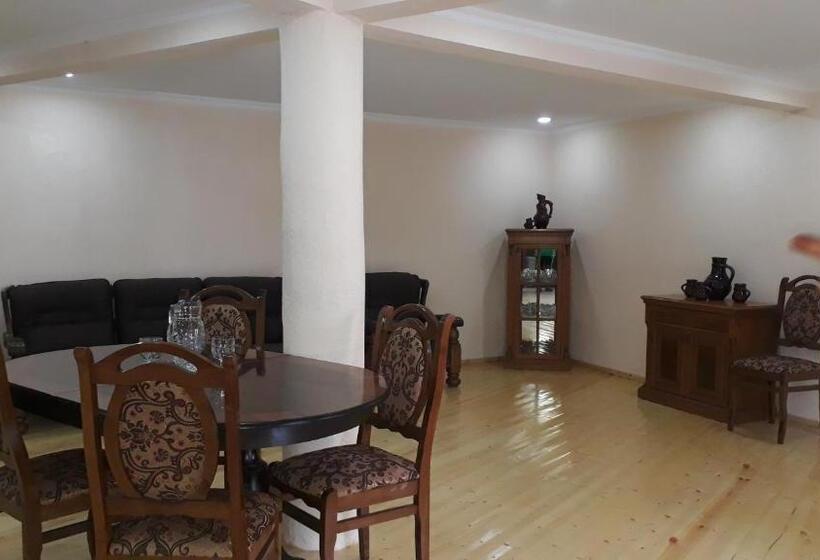 اتاق استاندارد با بالکن, Guesthouse Robi