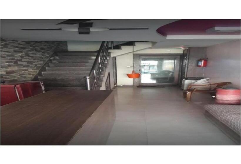Quarto Deluxe, Vinayaka