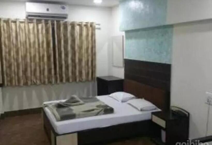 Quarto Deluxe, Vinayaka