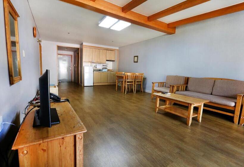 스탠다드 스튜디오, Yangji Pine Resort