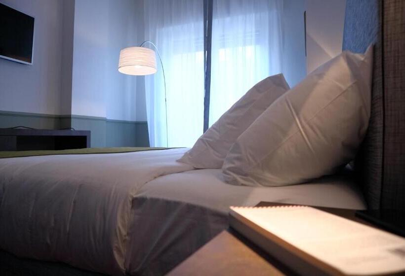 غرفة قياسية مزوَّدة بتراس, Dimora Dell Arte   Foresteria Lombarda Smart Rent