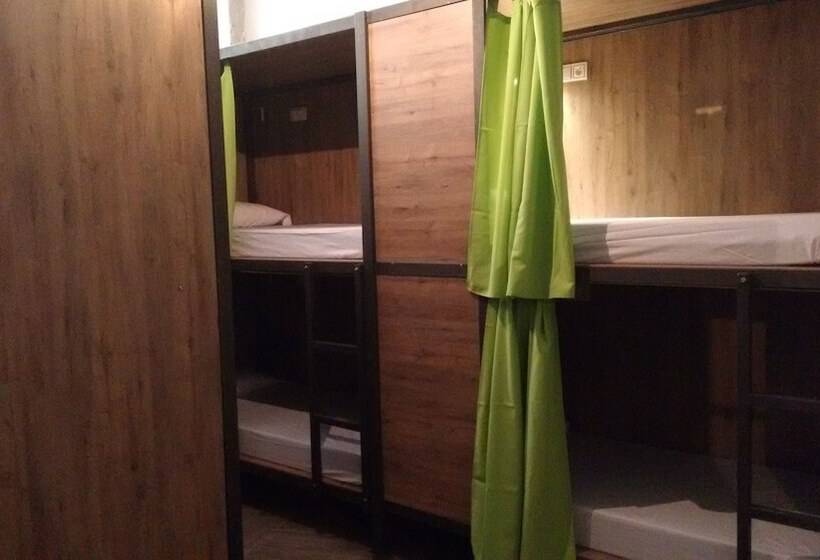 공동 객실, The Market Hostel