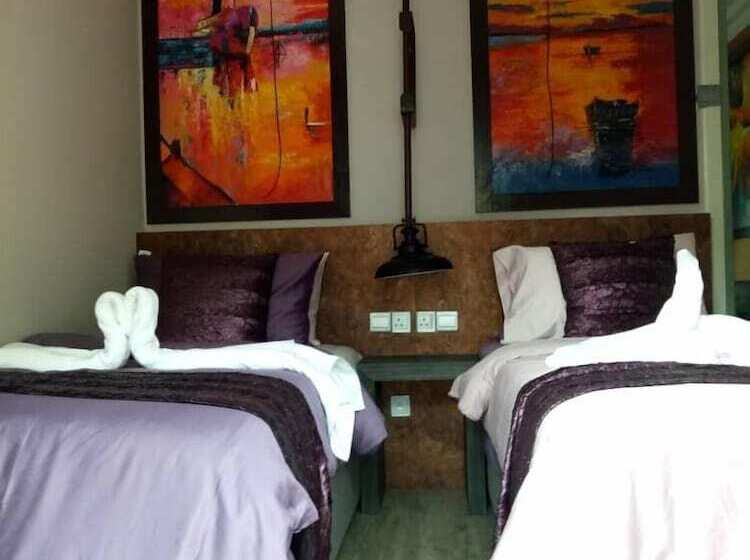 Полулюкс, The Royale Chenang Resort