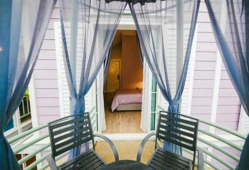 Номер Deluxe с Балконом, The Royale Chenang Resort