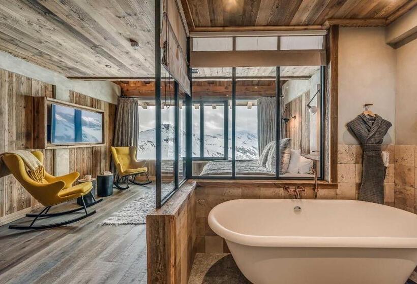 1 Bedroom Penthouse Apartment, Le Refuge De Solaise   2551 M Altitude