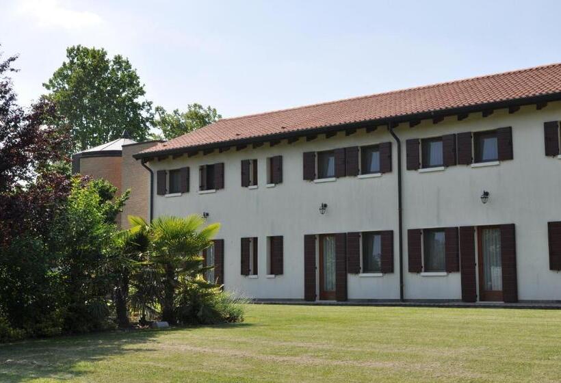 Номер Стандарт Вид на Сад, Agriturismo Ancillotto