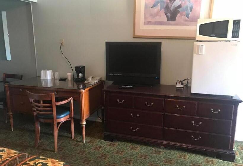 디럭스 패밀리 룸, Lone Pine Motel