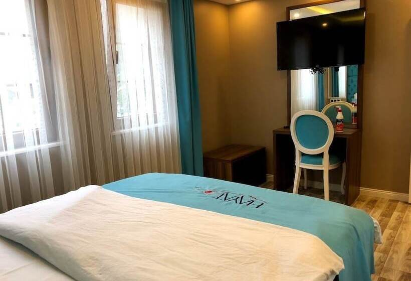 Family Suite, Hayat Rose