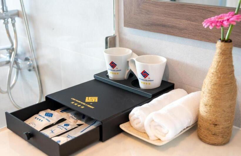 اتاق لوکس خانوادگی, Long Thuan Hotel & Resort