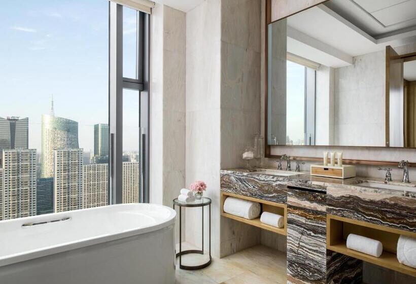 Номер Deluxe Кровать Кинг, The Langham Hefei