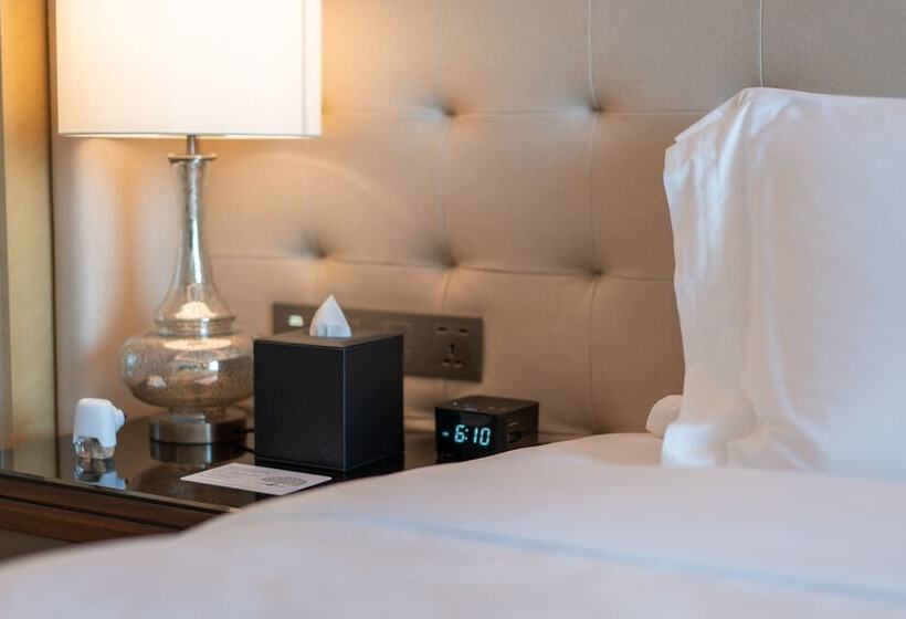 Номер Deluxe, The Langham Hefei