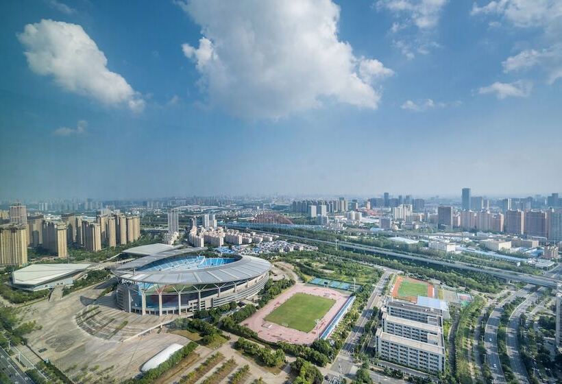 Номер Executive, The Langham Hefei
