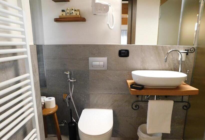 Полулюкс Повышенной Комфортности, Nicomat Rooms
