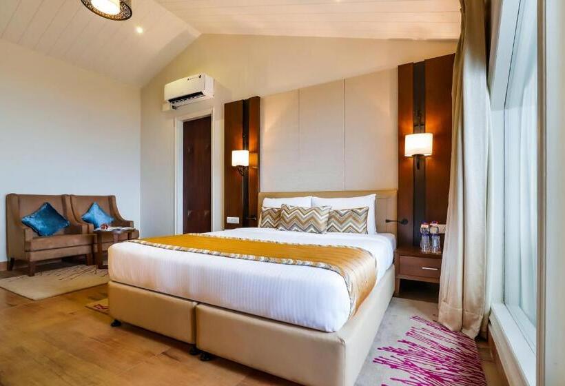 带阳台的豪华间, Regenta Resort & Spa Mashobra